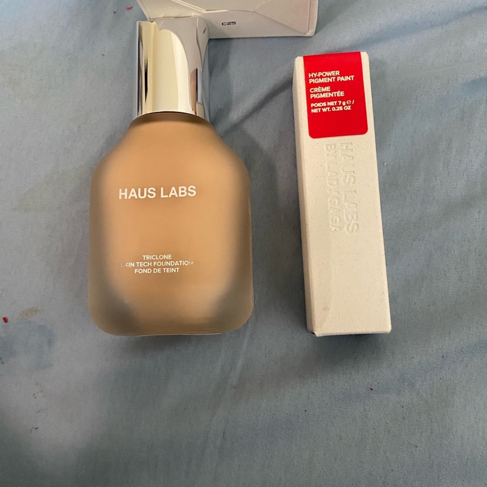 Haus labs Foundation and pigment paint bundle